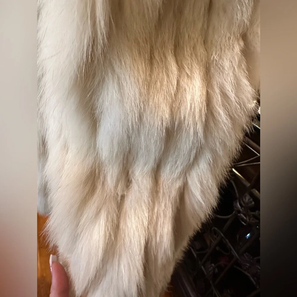 Saga Fox Vintage Coat - Picture 9 of 16